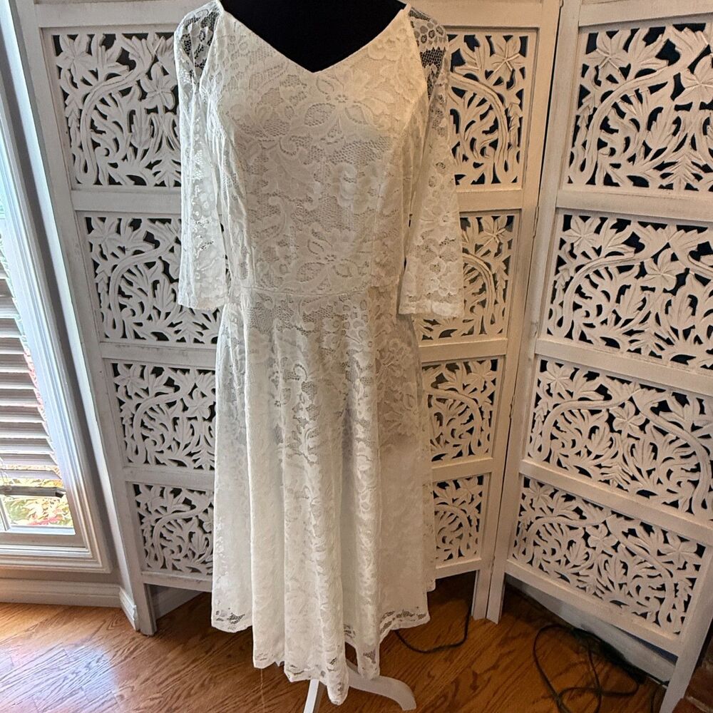 Woman XL White Lace Dress New With Tags Dressy Star Sheer Sleeves  Can Hand Wash